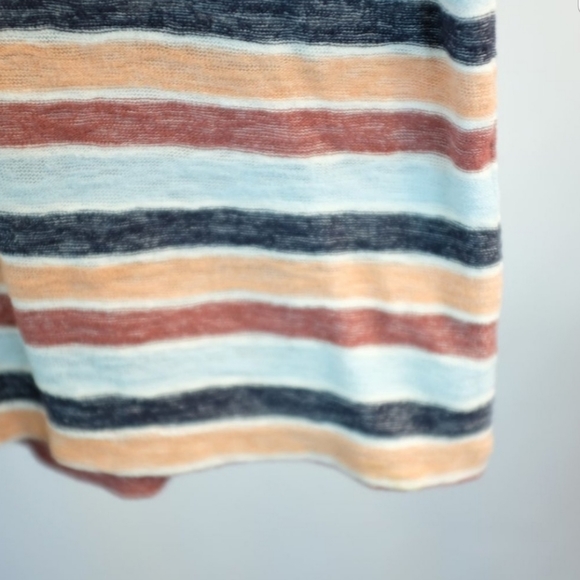 Alto Scoop Tee in Colborne Stripe - Picture 12 of 14